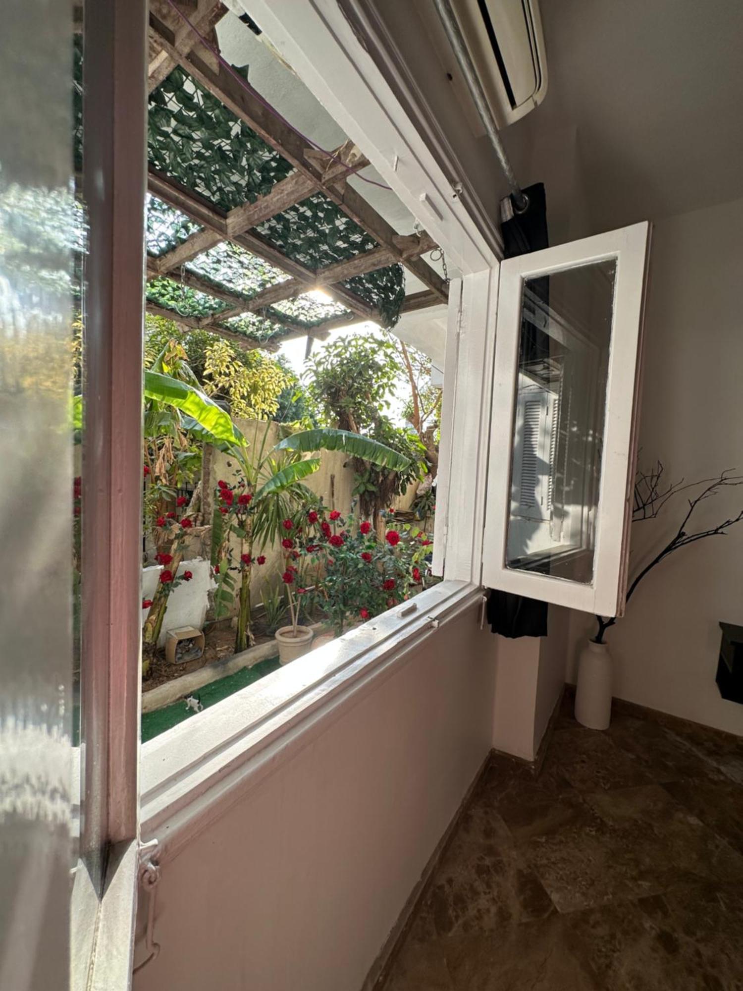 Modern 1-Bedroom Apartment In Zamalek Visits Allowed Il Il Cairo Esterno foto