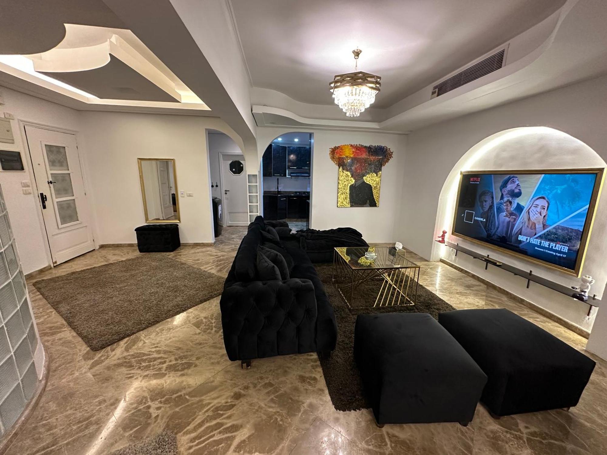 Modern 1-Bedroom Apartment In Zamalek Visits Allowed Il Il Cairo Esterno foto